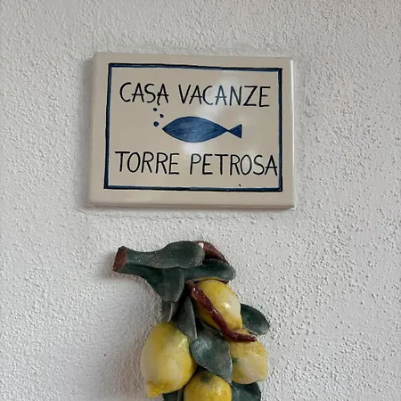 Prázdninový dům Vacanze Torre Petrosa *