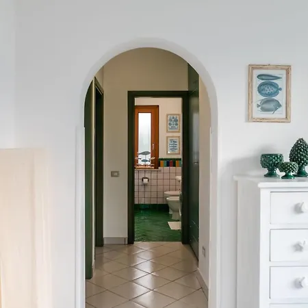 Holiday home Vacanze Torre Petrosa