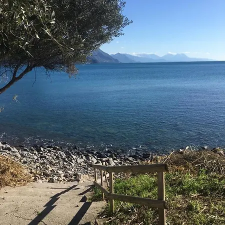 Vacanze Torre Petrosa Holiday home *