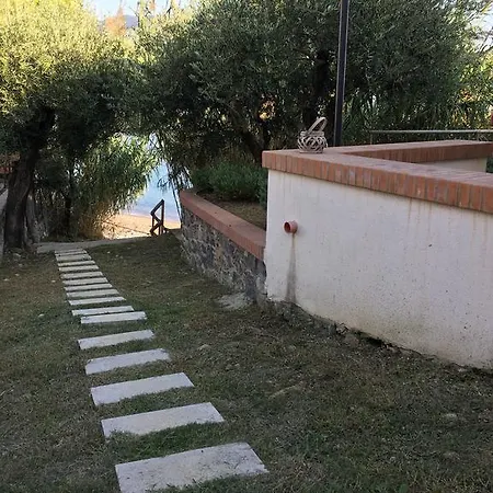 Holiday home Vacanze Torre Petrosa